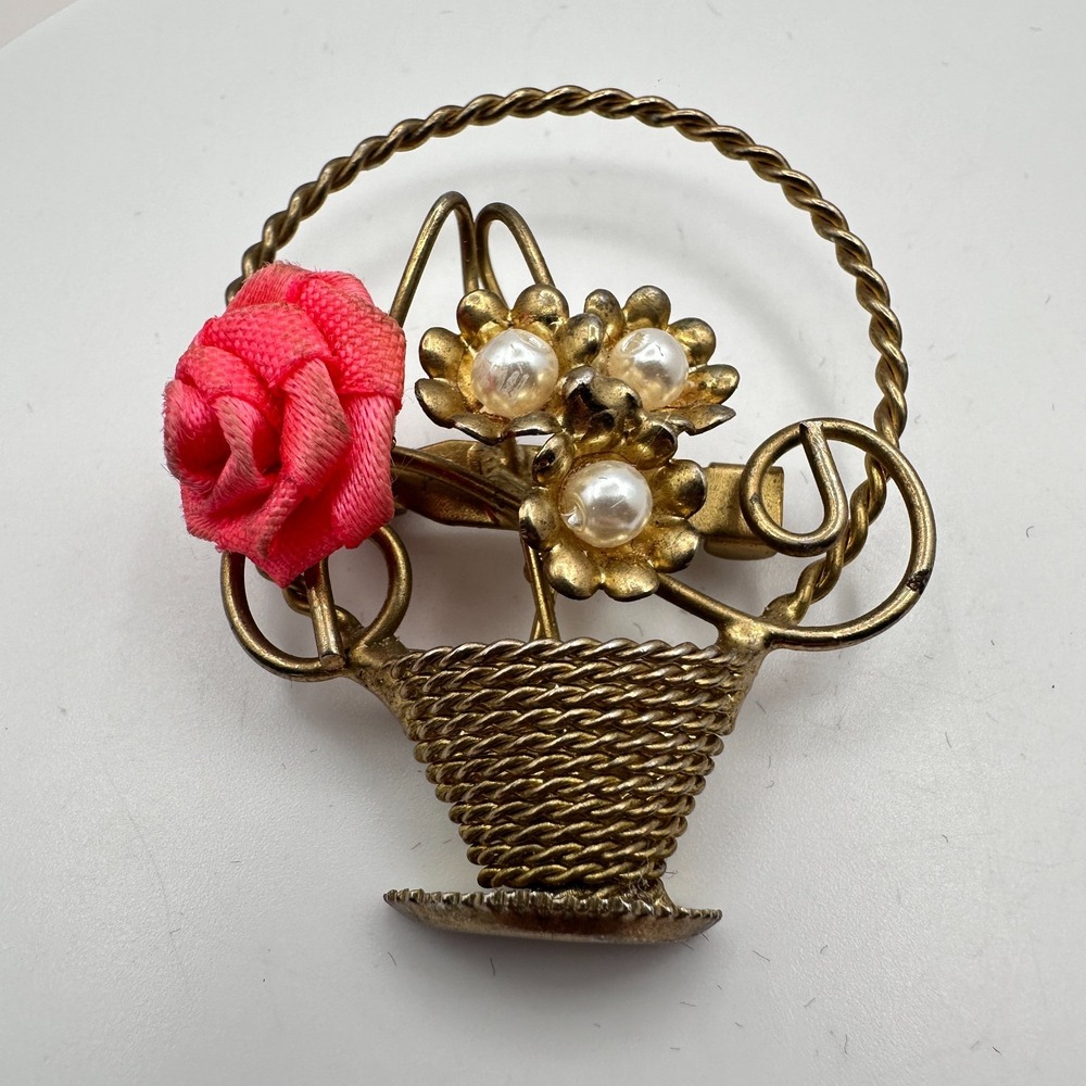 Vintage Y2K Pink Rose Faux Pearl Floral Basket Brooch Pin Gold Tone 90s